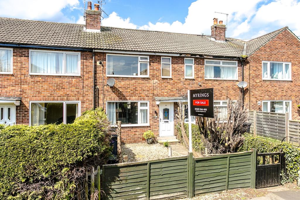Knox Avenue, Harrogate, HG1 2 bed terraced house £225,000