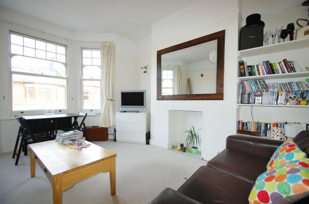 Edgeley Road, Clapham, London 2 bed flat £1,993 pcm (£460 pw)