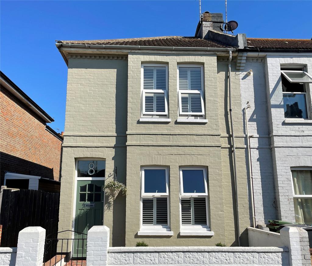 Fairlight Road, Redoubt, Eastbourne, BN22 2 bed terraced house for sale