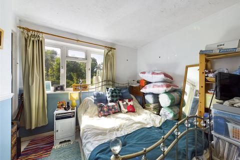 28 Briarwood Close, Feltham, TW13 4QL