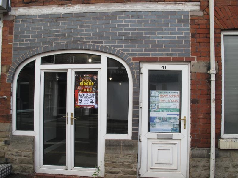41 Duke Street, Macclesfield, Cheshire, SK11 6UR Property to rent £