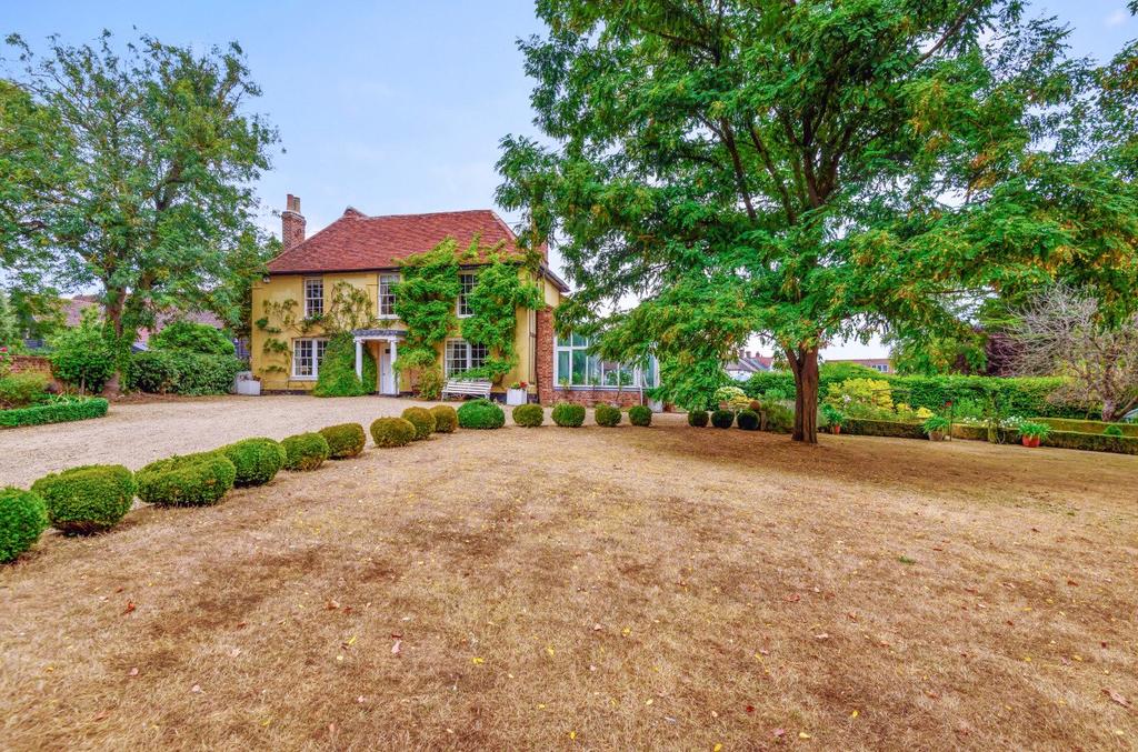 Skates Hill, Glemsford, Sudbury, Suffolk, CO10 4 bed detached house for