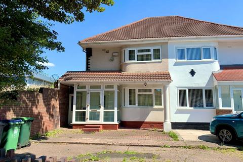 868 Wolverhampton Road, Oldbury, B69 4RS