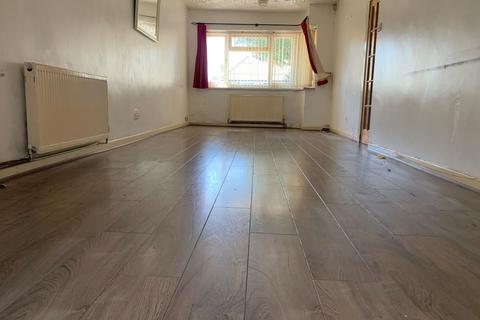 868 Wolverhampton Road, Oldbury, B69 4RS