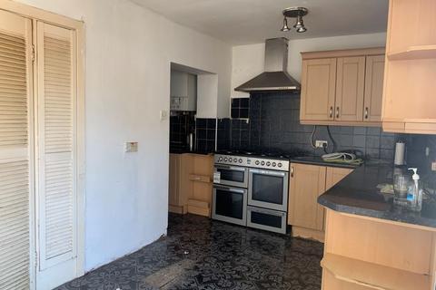 868 Wolverhampton Road, Oldbury, B69 4RS