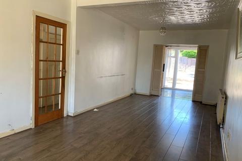 868 Wolverhampton Road, Oldbury, B69 4RS