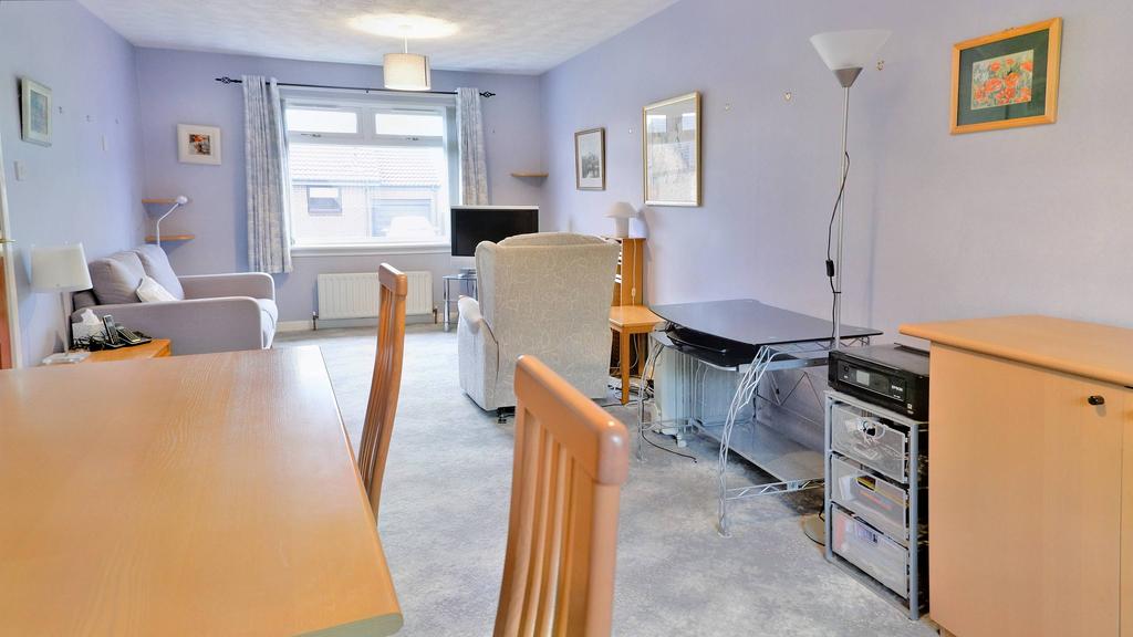 Grahamston Park, Barrhead G78 3 bed detached bungalow £230,000