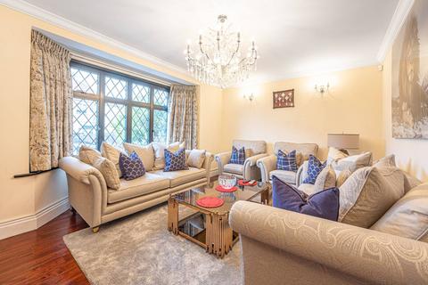 12 Argyle Road, London, N12 8JA