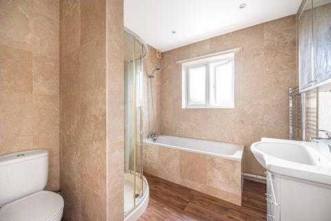 27 Linkside, London, N12 7LE