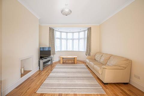 27 Linkside, London, N12 7LE