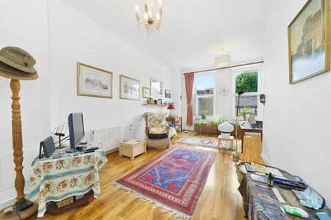 1 Hayfield Yard, London, E1 4LL