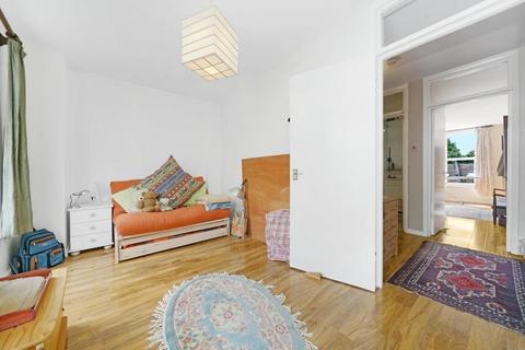 1 Hayfield Yard, London, E1 4LL