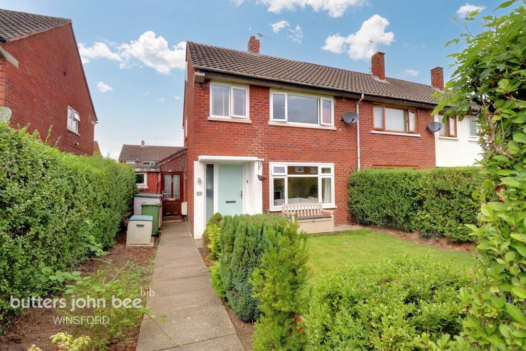 Abbotts Way, Winsford 2 bed end of terrace house £140,000