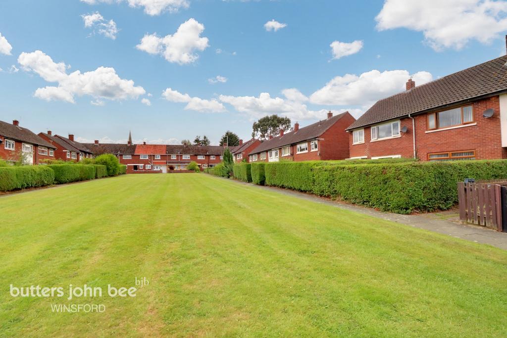 Abbotts Way, Winsford 2 bed end of terrace house £140,000