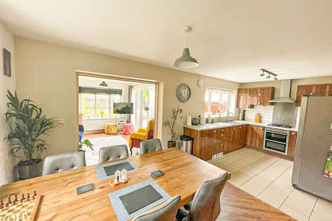 4 bedroom detached house for sale, Cottesmore Road, Cleethorpes, North East Lincs, DN35