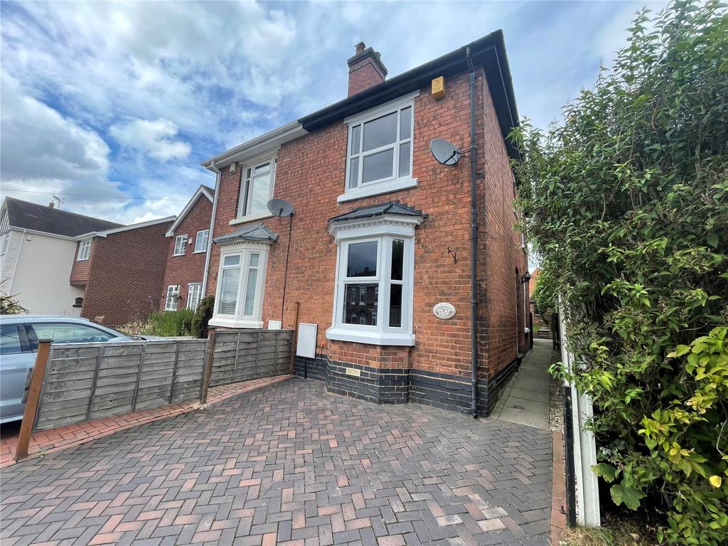 Hatherton Road, Cannock WS11 1HG 2 bed semidetached house £210,000