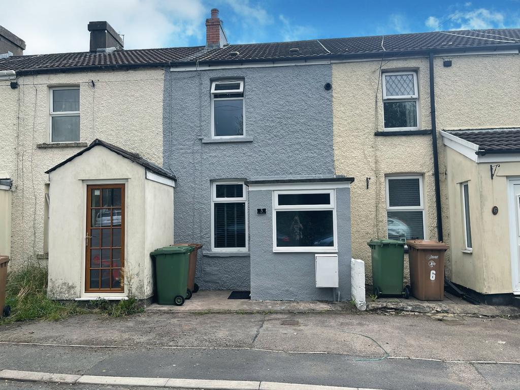 Porset Row,Caerphilly,CF83 3BJ 2 bed cottage - £195,000