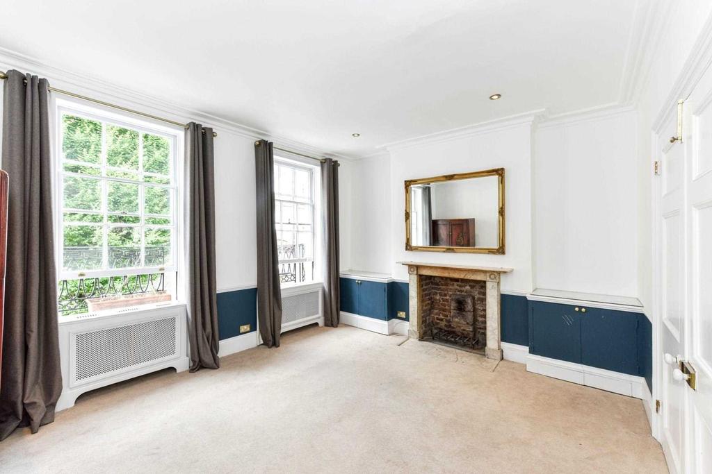 Street, London, WC1H 3 bed townhouse £1,400,000