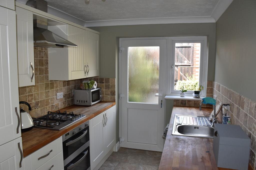 Hospital Road, Bury St. Edmunds 3 bed terraced house £1,250 pcm (£288 pw)