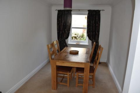 3 bedroom terraced house to rent, Hospital Road, Bury St. Edmunds