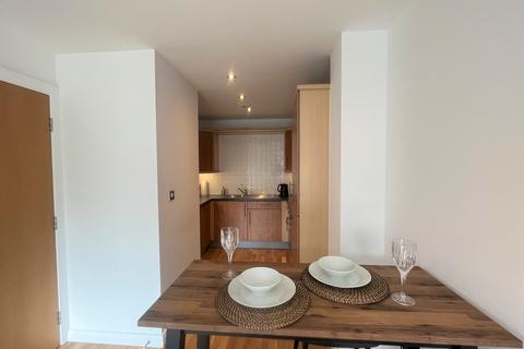 2 bedroom apartment to rent, Whitehall Quay