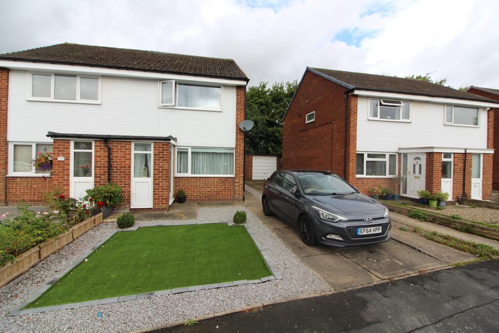 Kilmarnock Road, Darlington, County Durham 2 bed semidetached house