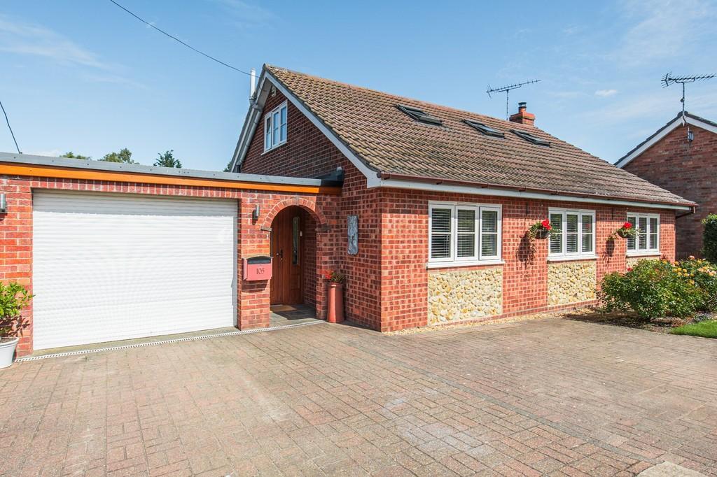 North Elmham 4 bed chalet for sale £435,000