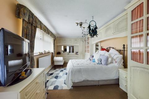 4 bedroom detached house for sale - Waverley Lane, Burton-on-Trent