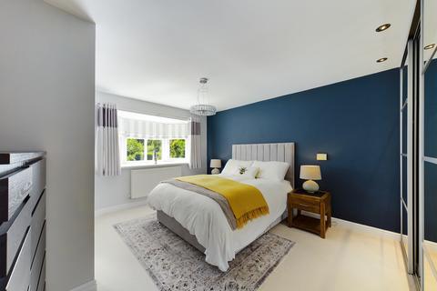 8 Oak Tree Gardens, Uttoxeter, ST14 7QB