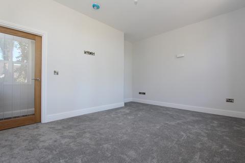 2 bedroom apartment to rent, Apartment 1, Housley Manor