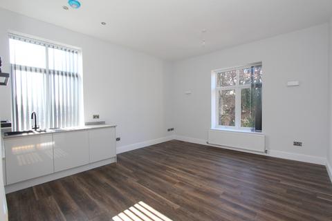 undefined, Apartment 4, Housley Manor
