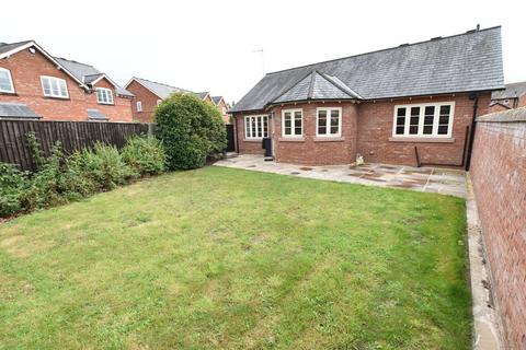 3 bedroom detached bungalow to rent, Barnston Mews, Farndon