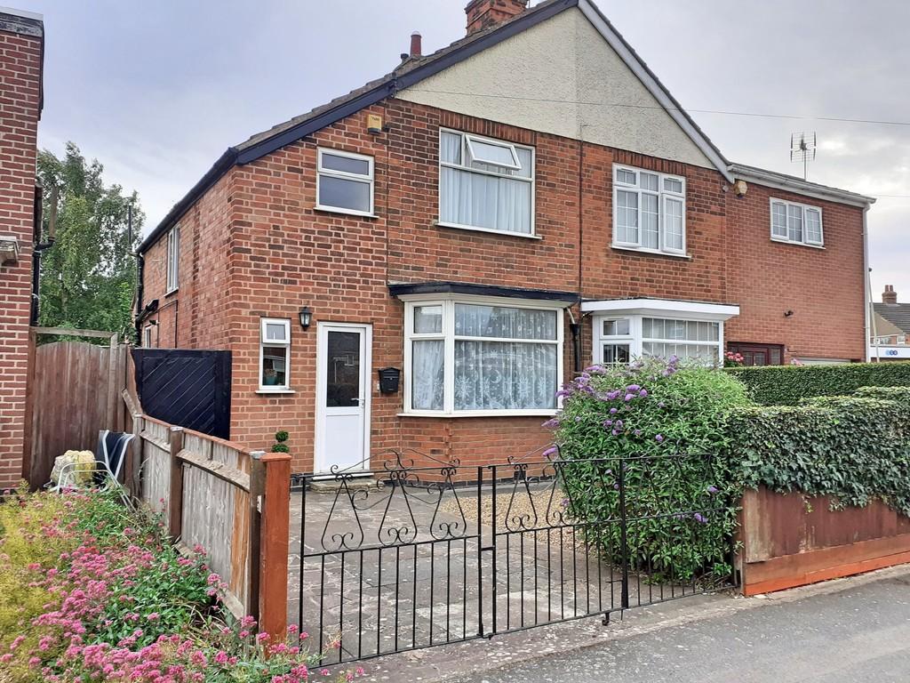 The Roundway, Thurmaston, Leicester 3 bed semidetached house £300,000