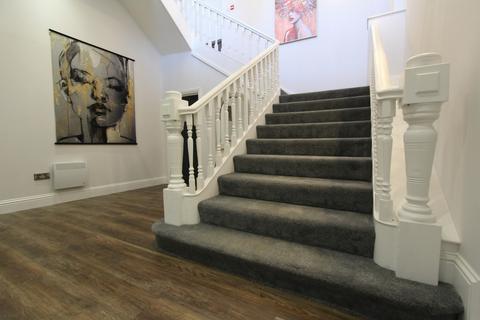 undefined, Apartment 5, Housley Manor