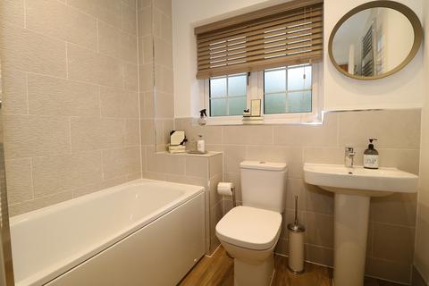14 Hawthorn Drive, Burton Green, Kenilworth, CV8 1TR