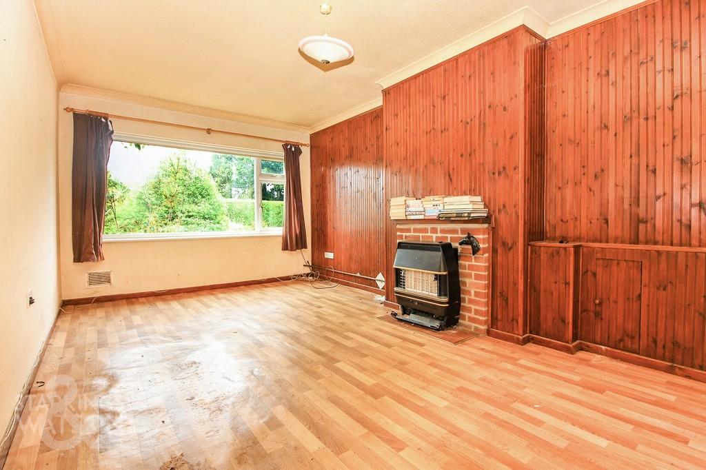 Borton Road, Blofield Heath, Norwich 2 bed semidetached bungalow for
