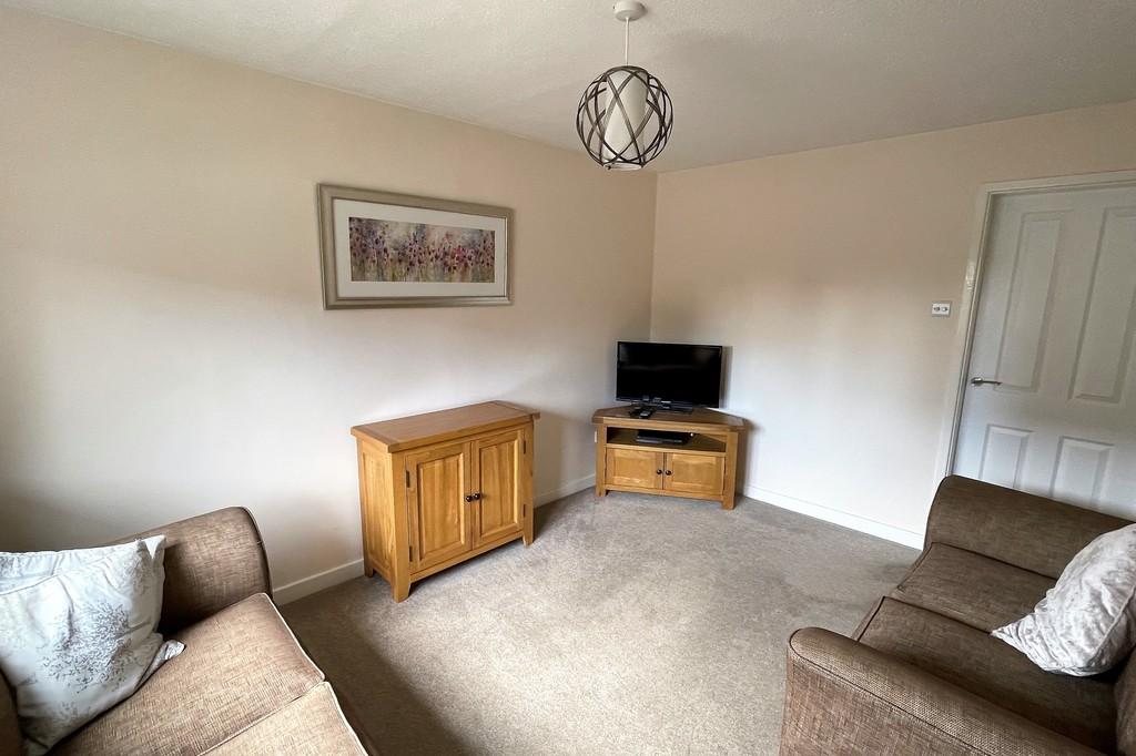 Charnwood Avenue, Asfordby 2 bed townhouse £695 pcm (£160 pw)