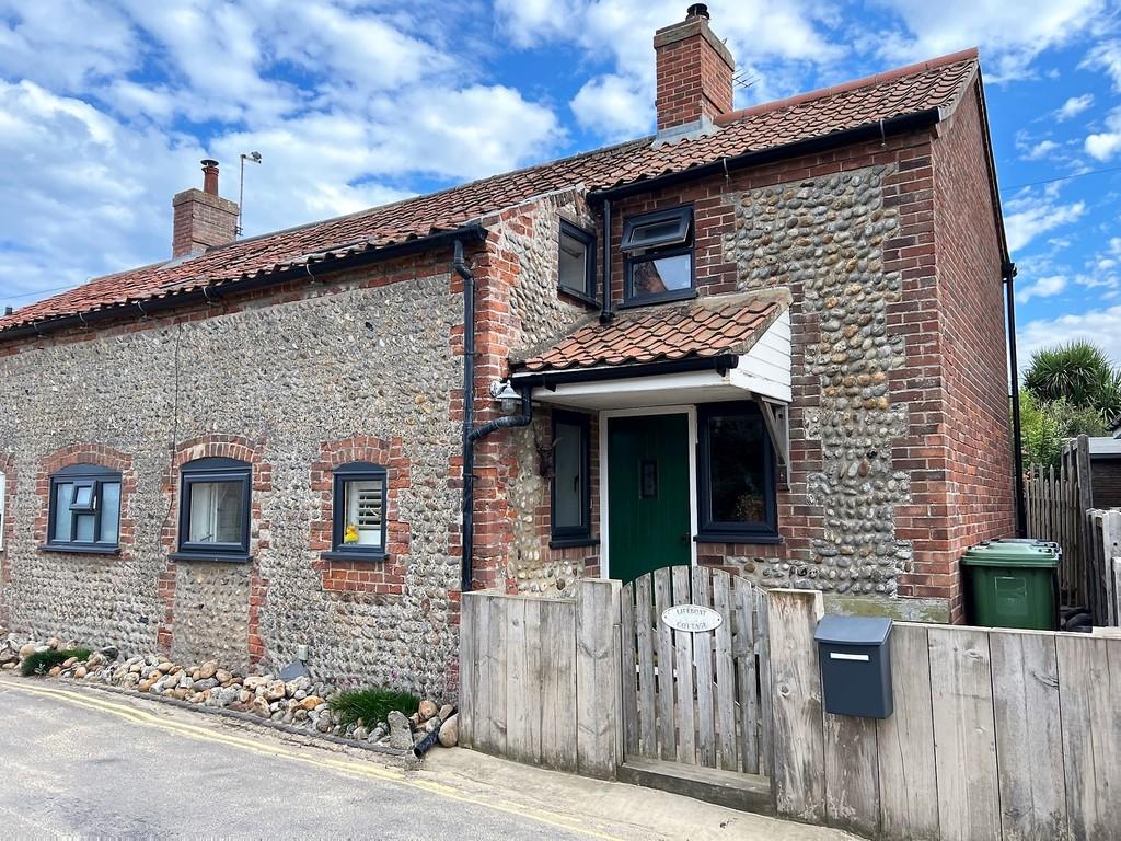 Keswick Road, Bacton 3 bed cottage £350,000