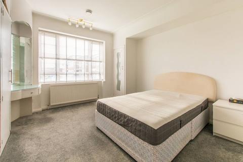 3 bedroom flat to rent - Charter Way, Finchley, London, N3