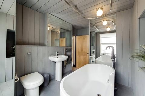 Flat 2, 12 Oakden Street, London, SE11 4UG