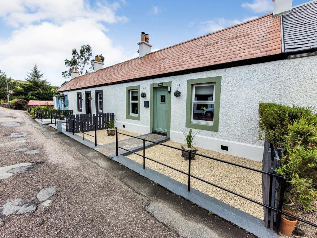 Diura, Clachan, By Tarbert, Argyll 2 bed terraced house for sale £180,000