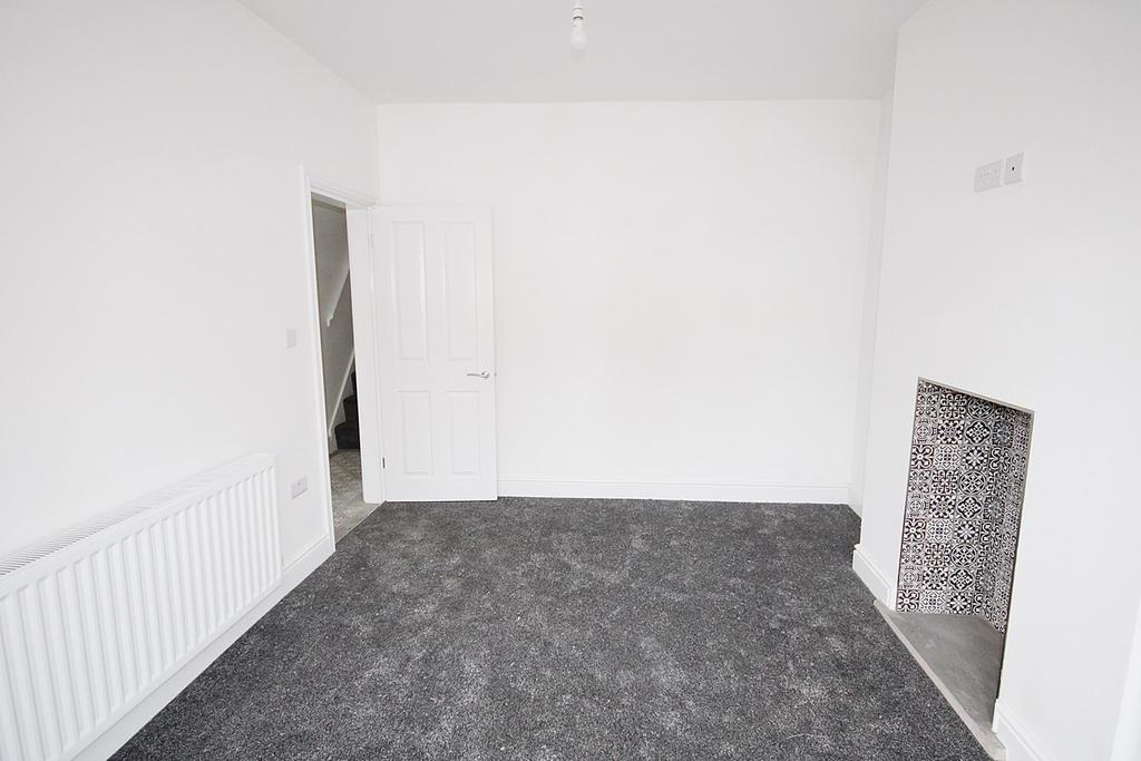 Padgate Lane, Warrington, WA1 3 bed terraced house £900 pcm (£208 pw)