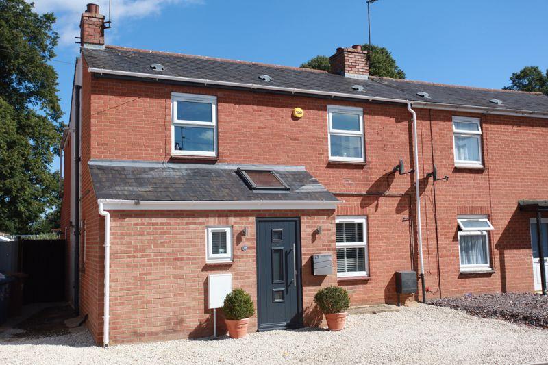 Easington Road, Banbury 4 bed semidetached house £399,950