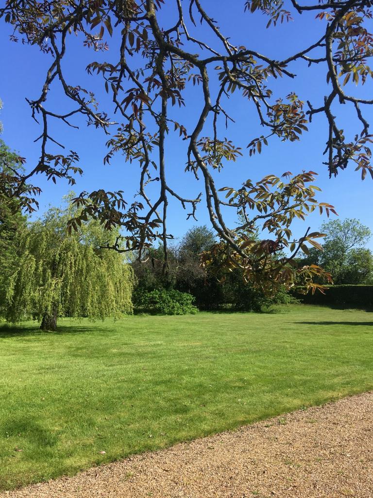 Parish Lane, Hedgerley 4 bed detached house for sale £1,350,000