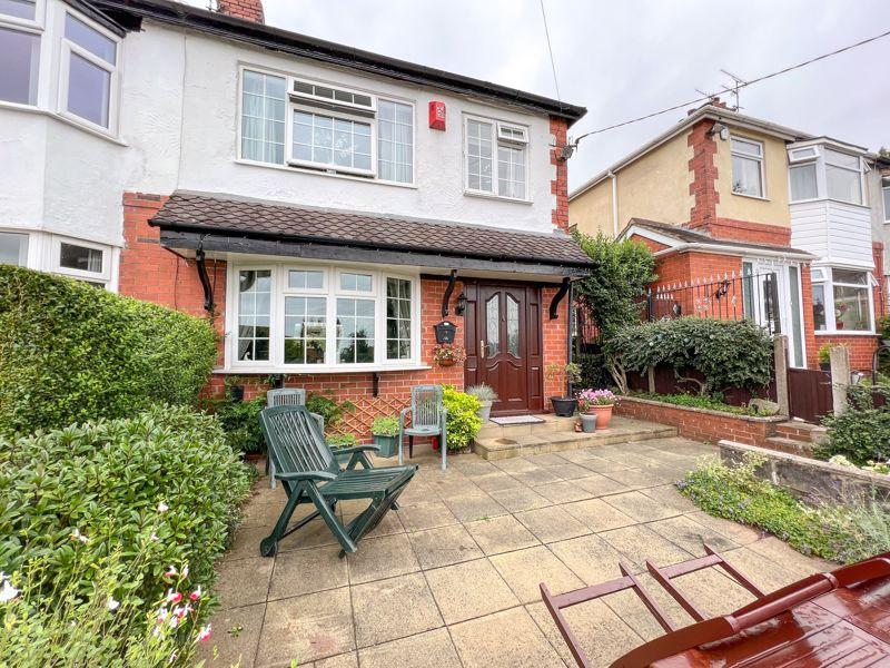 Star & Garter Road, Stoke-On-Trent 3 bed semi-detached house - £230,000