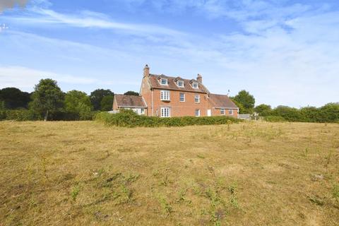 Kiln Mead Hindon Road, Dinton, Salisbury, SP3 5DZ