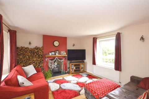 Kiln Mead Hindon Road, Dinton, Salisbury, SP3 5DZ