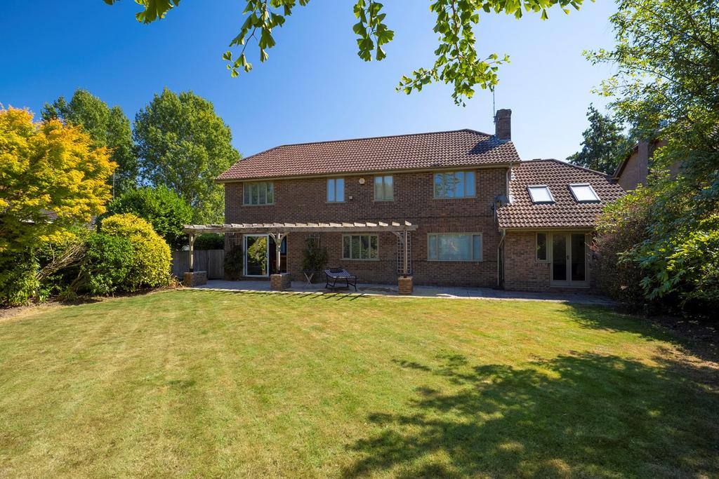 Stone Street, Stanford, Ashford, TN25 4 bed detached house for sale £