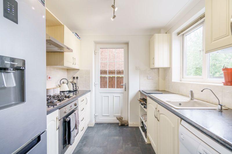 Blenheim Gardens, Grove 4 bed detached house £375,000