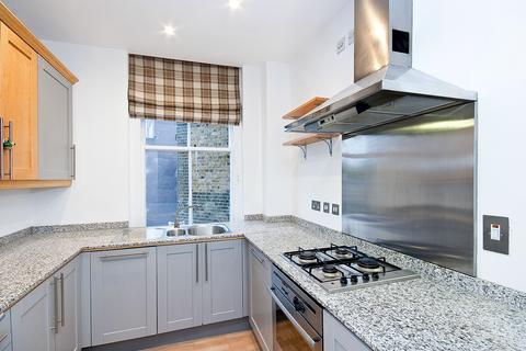Finsbury Square, EC2A